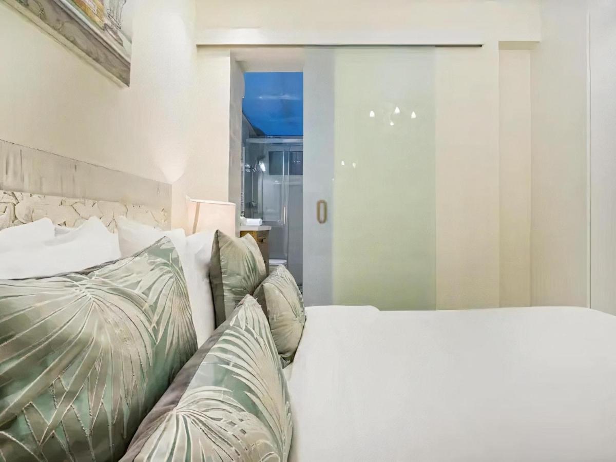 Sitges Spaces Mediterranean Apartments 4 Bedroom, 4 Bathroom, Huge Terrace, Jacuzzi- Sleeps 9 Eksteriør bilde
